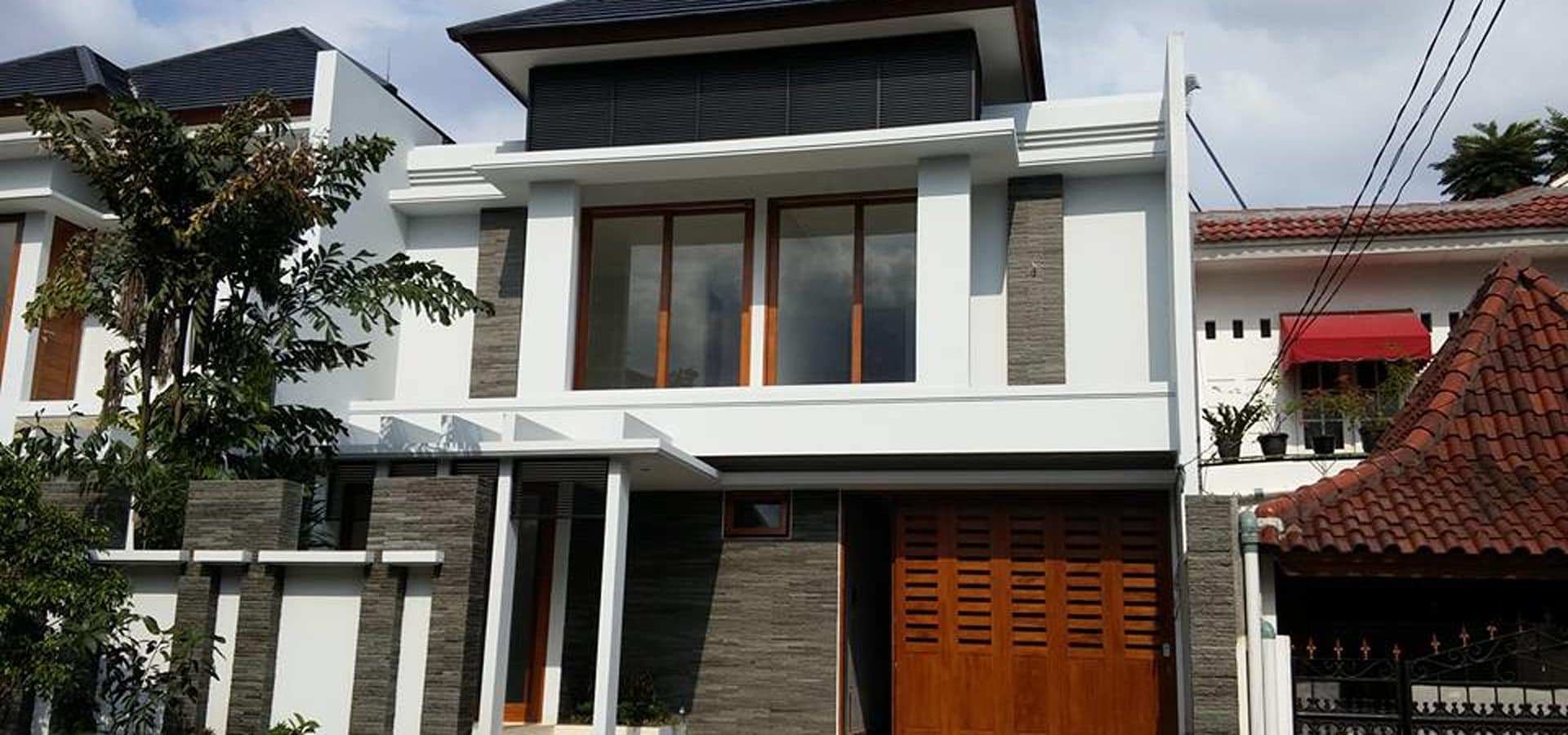44 Contoh Desain Rumah Bergaya Bali Modern Paling Banyak di Minati